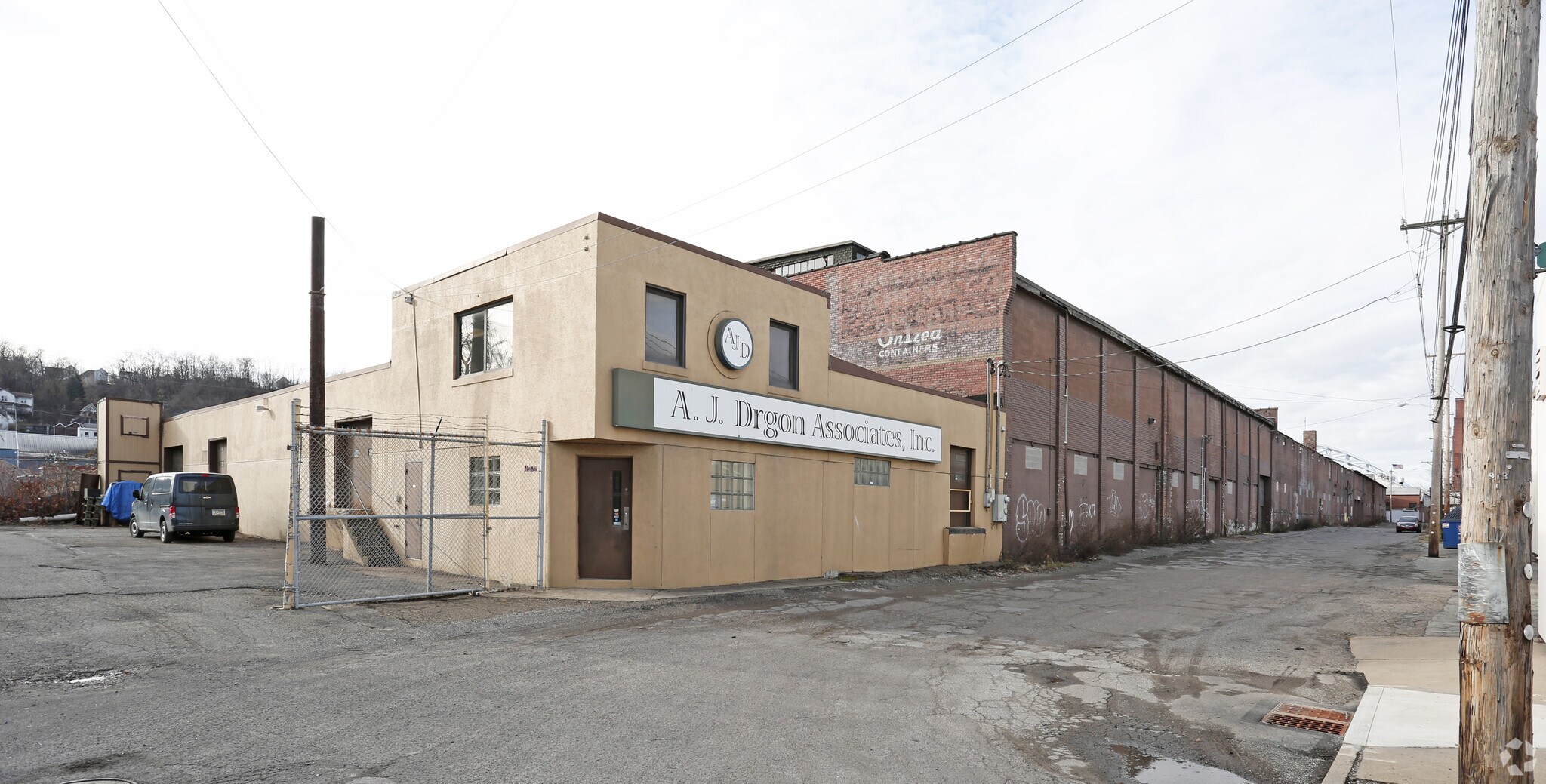 201 Chambers St, McKees Rocks, PA for sale Primary Photo- Image 1 of 1