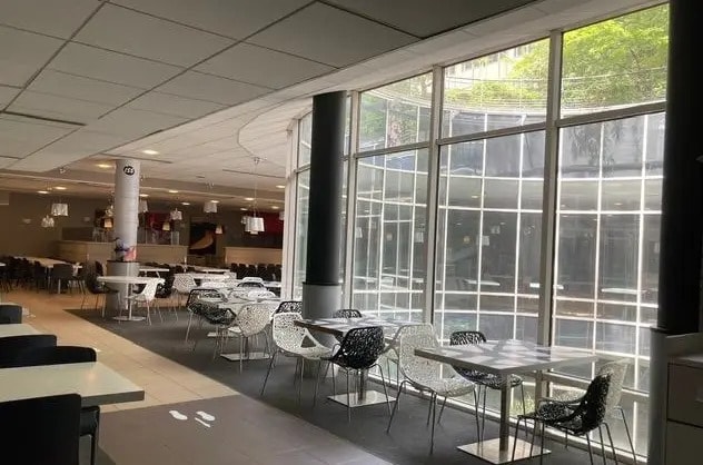 12 Rue Fructidor, Saint-Ouen-sur-Seine for sale - Interior Photo - Image 2 of 3