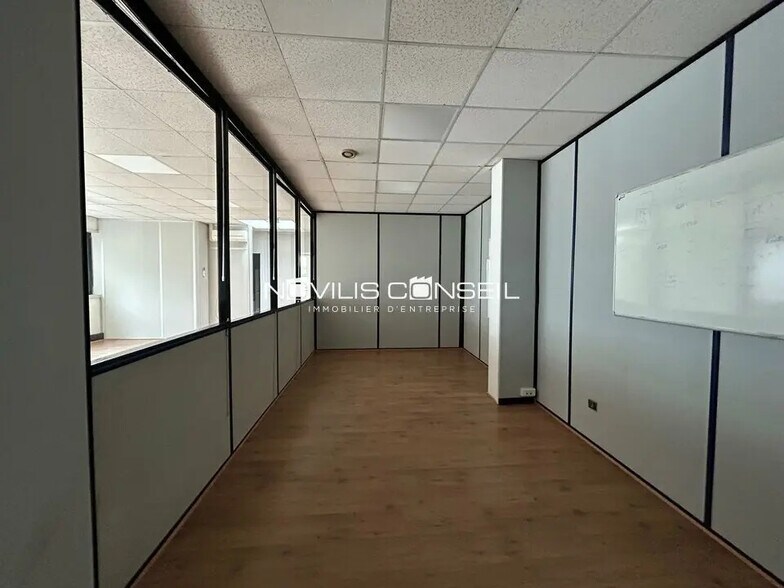 Office in Labège for lease - Interior Photo - Image 3 of 6