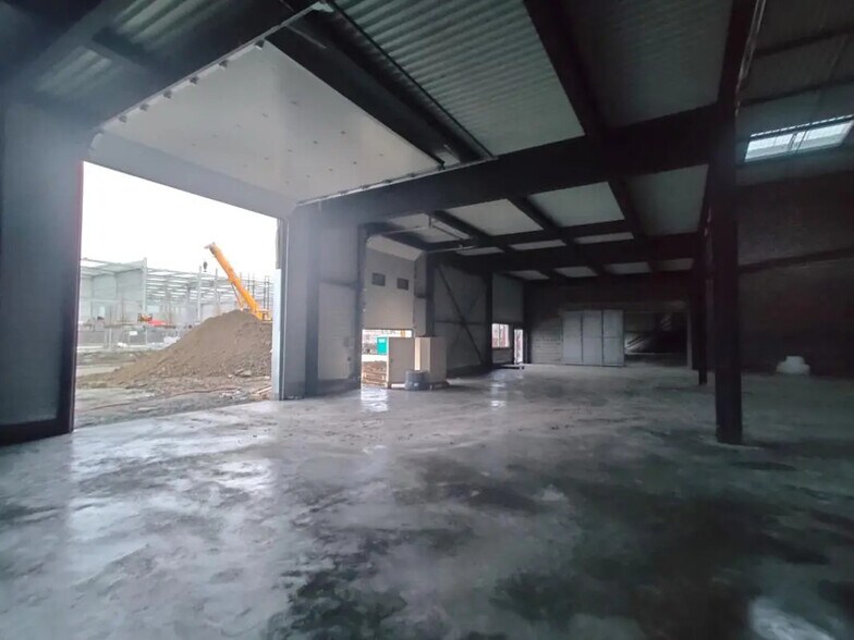 Flex in Wattrelos for sale - Building Photo - Image 3 of 7