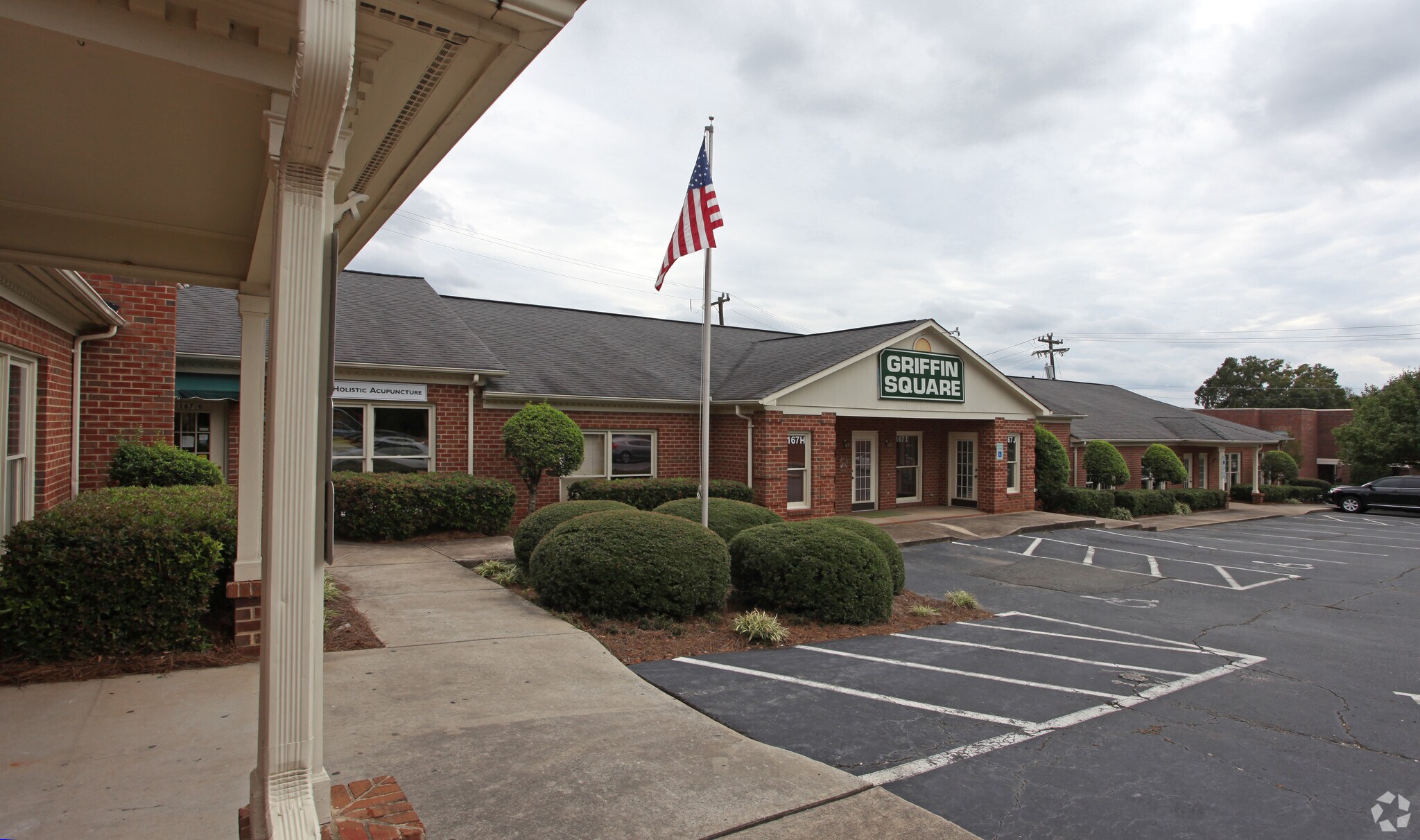 165 S Trade St, Matthews, NC for sale Primary Photo- Image 1 of 1