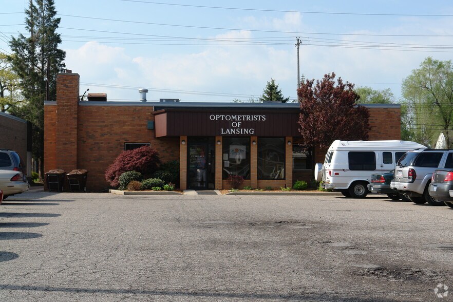 2117 E Grand River Ave, Lansing, MI for sale - Building Photo - Image 3 of 3