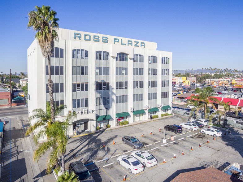 1818 S Western Ave, Los Angeles, CA for lease - Primary Photo - Image 1 of 30