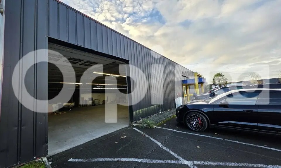 Flex in Villeneuve-Saint-Germain for lease Building Photo- Image 1 of 7