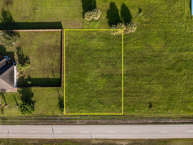 816 El Dorado N blvd, Cape Coral, FL for sale - Aerial - Image 1 of 30