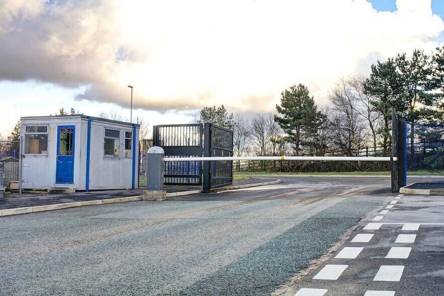 Cowm Top Ln, Rochdale for lease - Building Photo - Image 3 of 13