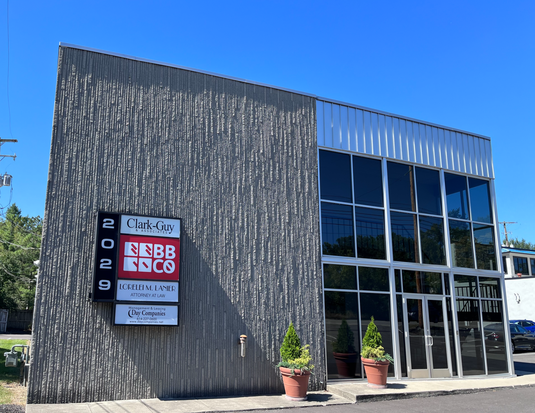 2029 Riverside Dr, Columbus, OH for lease Building Photo- Image 1 of 3