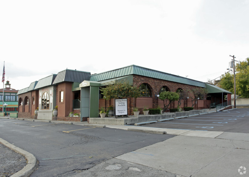 31555 Woodward Ave, Royal Oak, MI for sale - Building Photo - Image 1 of 1