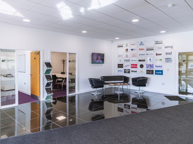 Davyfield Road Rd, Blackburn for lease - Interior Photo - Image 3 of 37