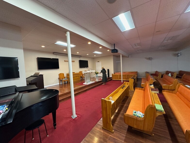 1640 S King St, Honolulu, HI for sale - Building Photo - Image 2 of 6