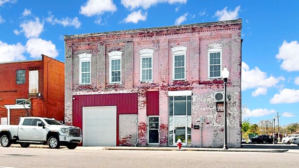 101 E Trade St, Sanford, NC for lease - Building Photo - Image 1 of 11