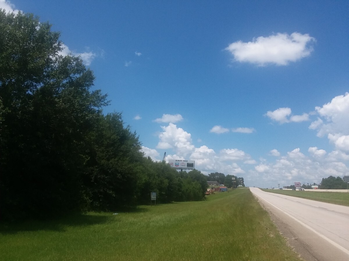 10 Ac I45, Willis, TX 77318