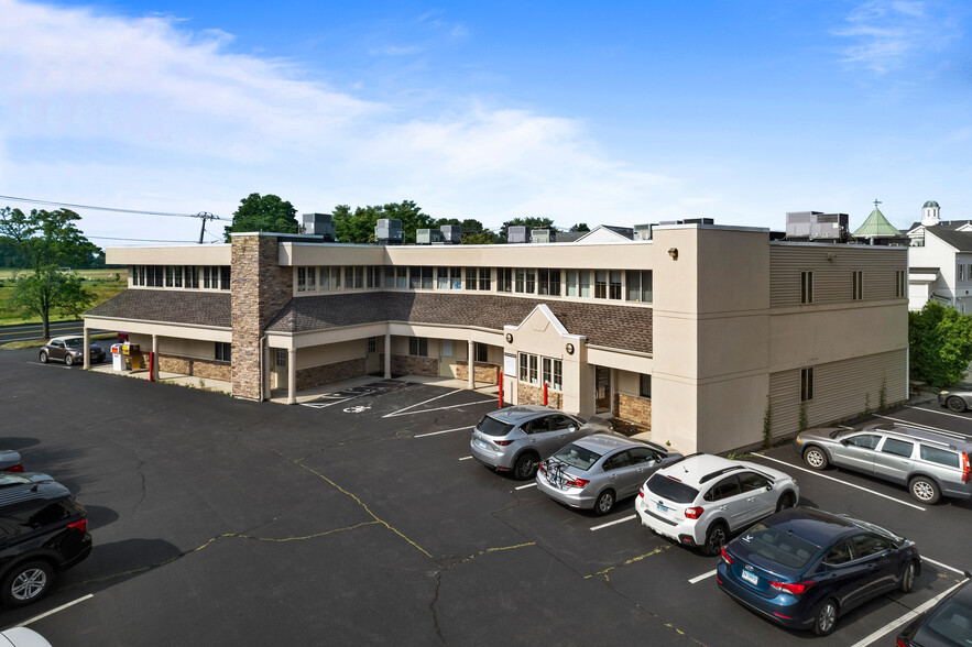 1353 Boston Post Rd, Madison, CT for lease - Building Photo - Image 1 of 18