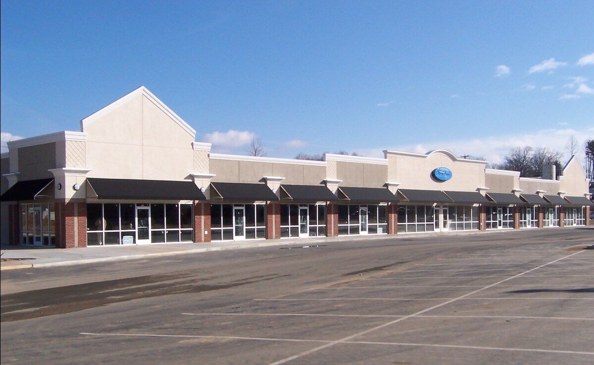 330336 Rockwood Rd, Arden, NC 28704 Shops on Rockwood