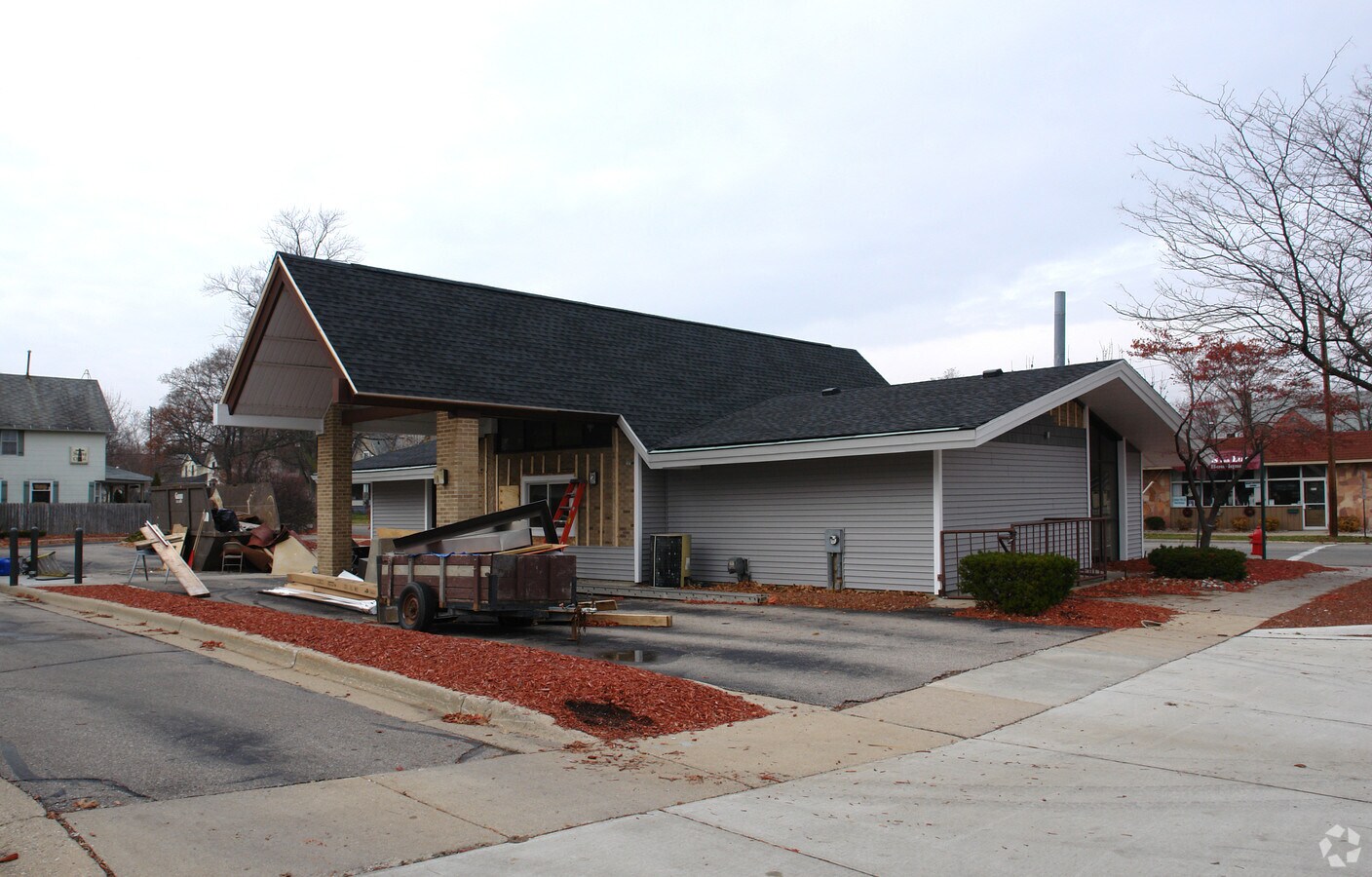 401 S Bridge St, Grand Ledge, MI 48837