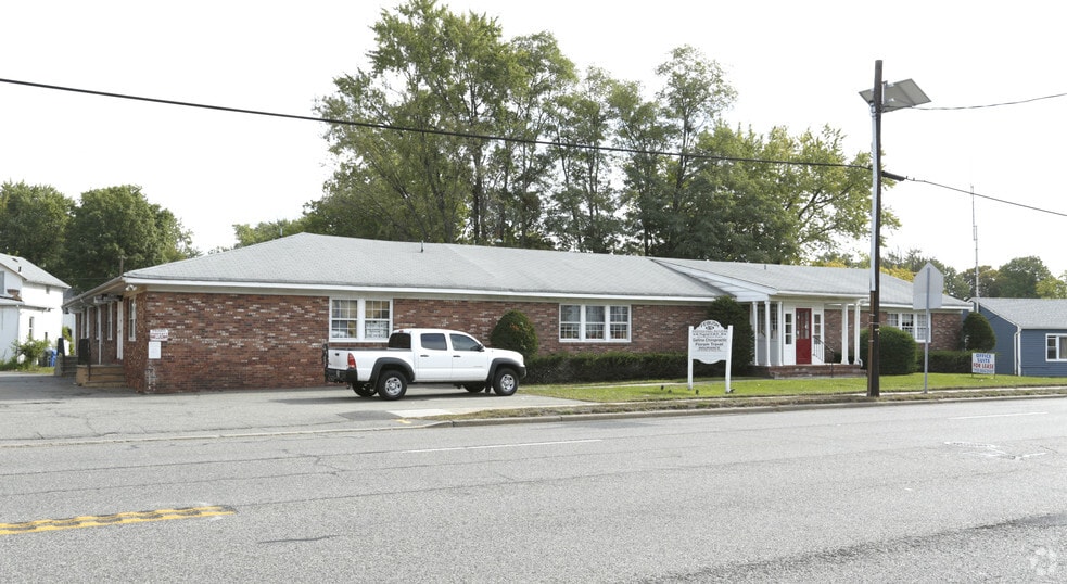 676 Amboy Ave, Woodbridge, NJ for lease - Building Photo - Image 3 of 30