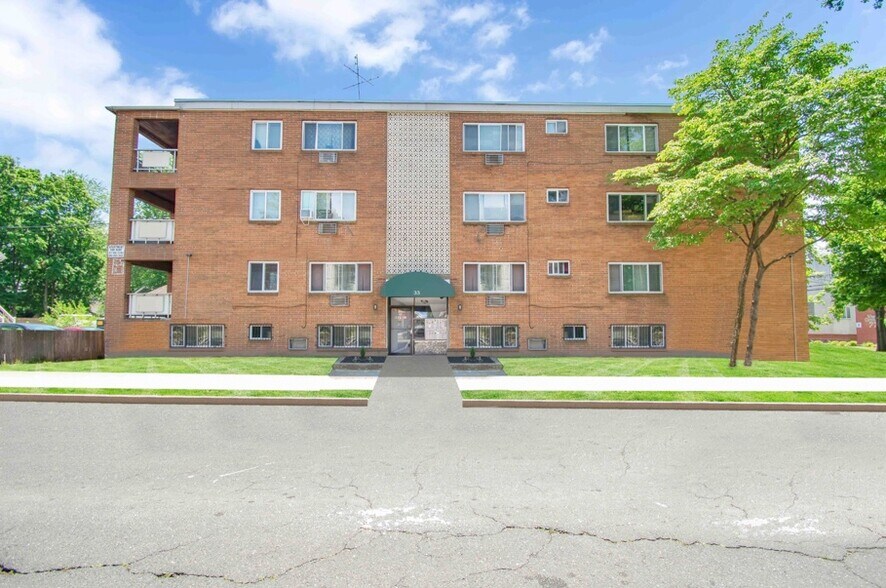 467 Farmington Ave, Hartford, CT for sale - Building Photo - Image 3 of 9