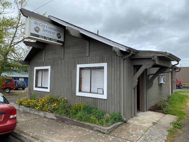 107 E 2nd St, Molalla, OR for sale Primary Photo- Image 1 of 1