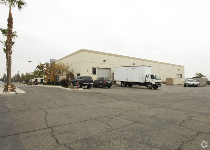 2809 Unicorn Rd, Bakersfield, CA for lease - Building Photo - Image 3 of 5