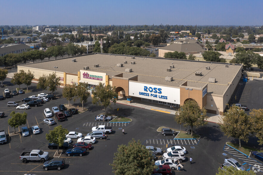 1475 Hillman St, Tulare, CA for lease - Aerial - Image 3 of 4