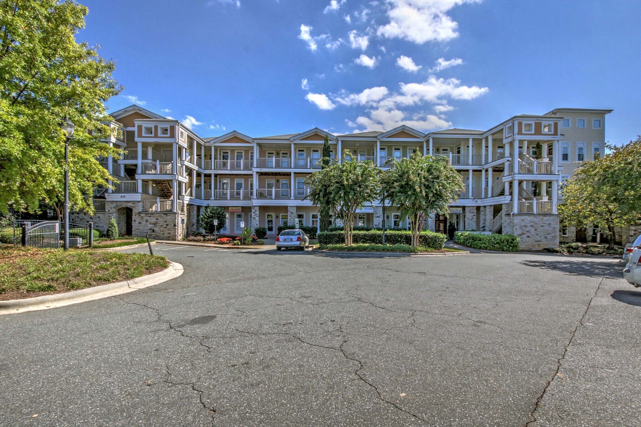 637 Williamson Rd, Mooresville, NC, 28117 Storefront Retail