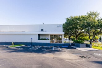 4200 N 29th Ave, Hollywood, FL for lease Building Photo- Image 1 of 7