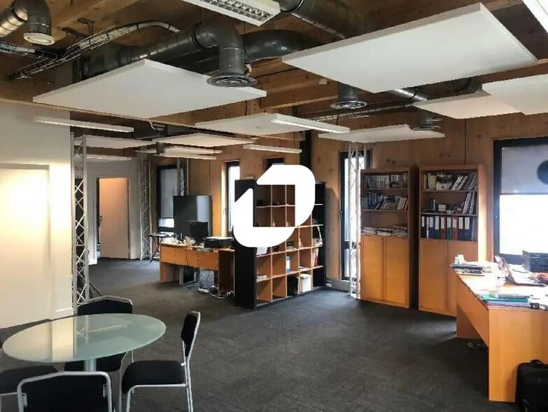 Office in Wambrechies for lease - Interior Photo - Image 2 of 5