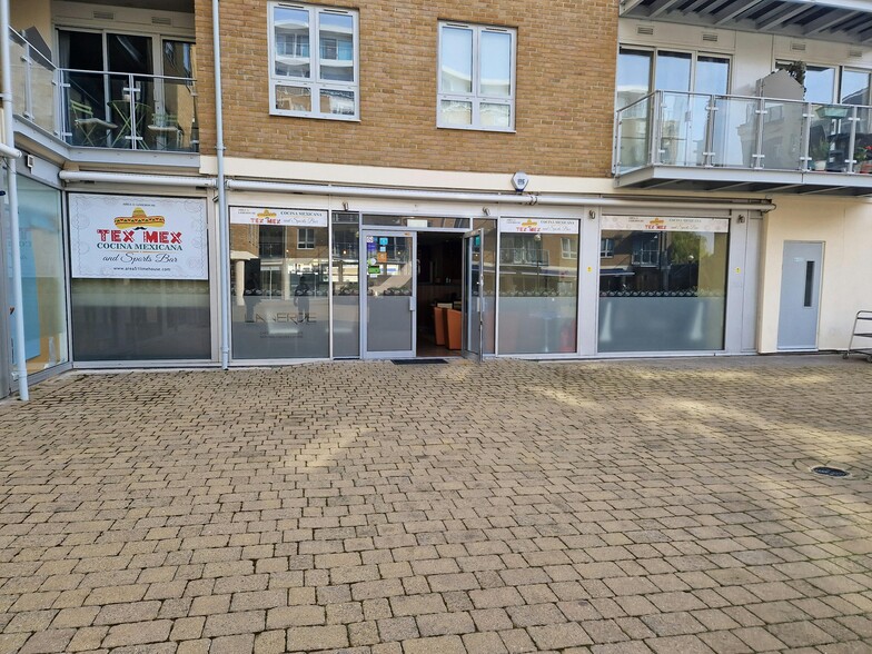 45-53 Narrow St, London for lease - Building Photo - Image 1 of 53