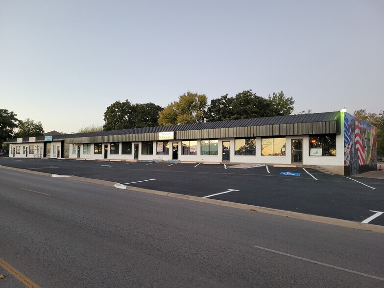 212 Santa Fe Dr, Weatherford, TX 76086