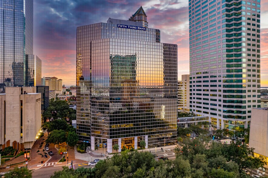 201 E Kennedy Blvd, Tampa, FL for lease - Primary Photo - Image 1 of 30