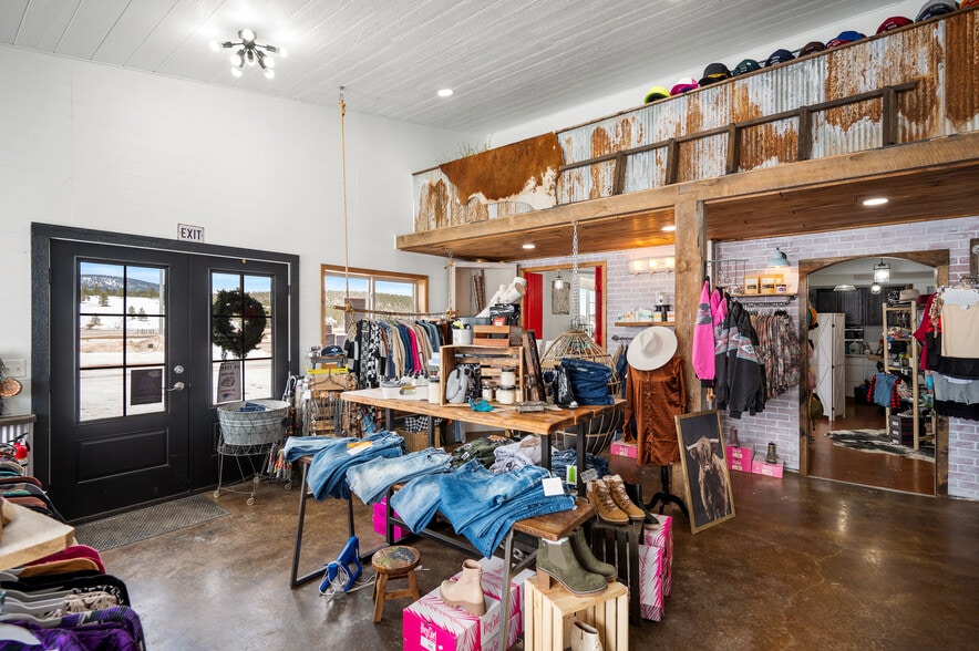 330 W US-14 Hwy, Sundance, WY for sale - Interior Photo - Image 3 of 31