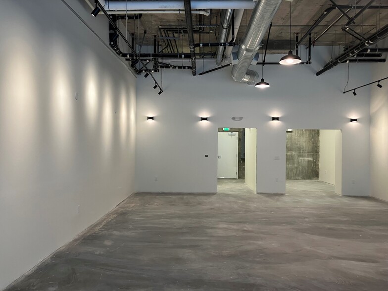 275-375 N 1st St, Burbank, CA for lease - Interior Photo - Image 3 of 6