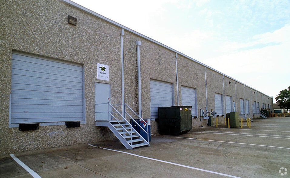 1501-1525 Greenview Dr, Grand Prairie, TX for lease - Other - Image 2 of 13