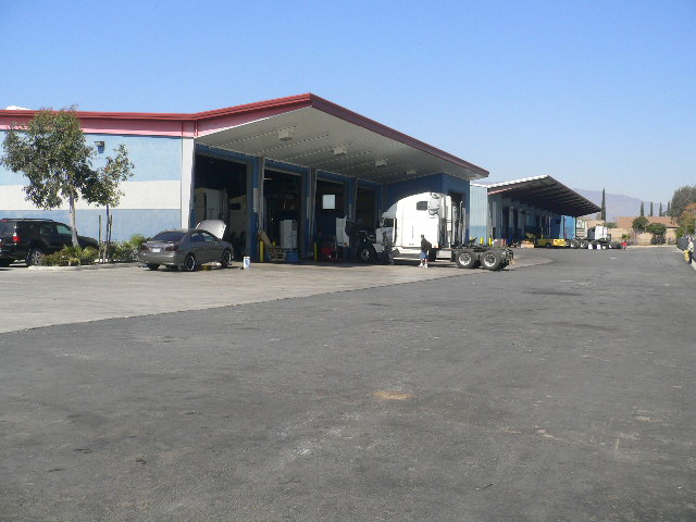 15516 Valley Blvd, Fontana, CA for lease - Primary Photo - Image 1 of 20