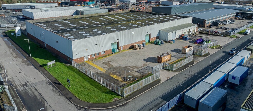 Long Ln, Liverpool for lease - Primary Photo - Image 1 of 25