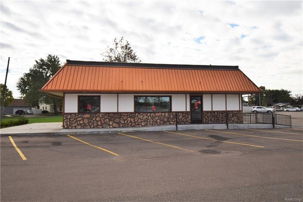 14167 Dix Toledo Rd, Southgate, MI 48195
