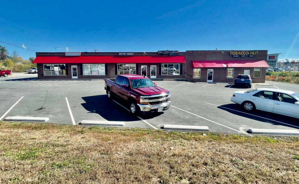 46004608 Jefferson Davis Hwy, Fredericksburg, VA 22408