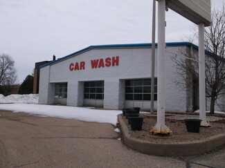 More details for 911 Witzel Ave, Oshkosh, WI - Retail for Lease