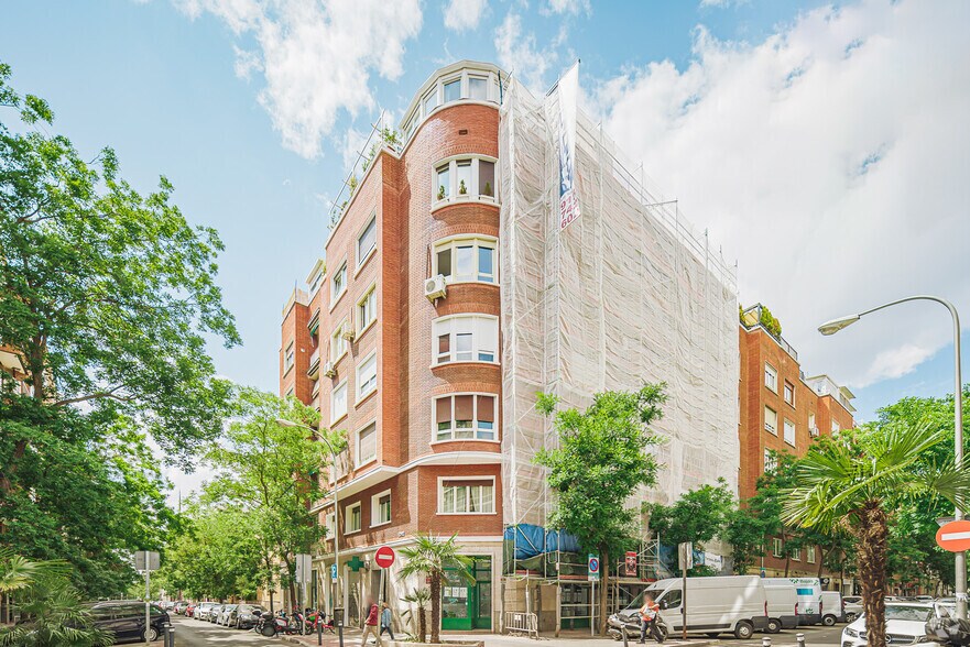 in Madrid, Madrid for sale - Primary Photo - Image 1 of 1