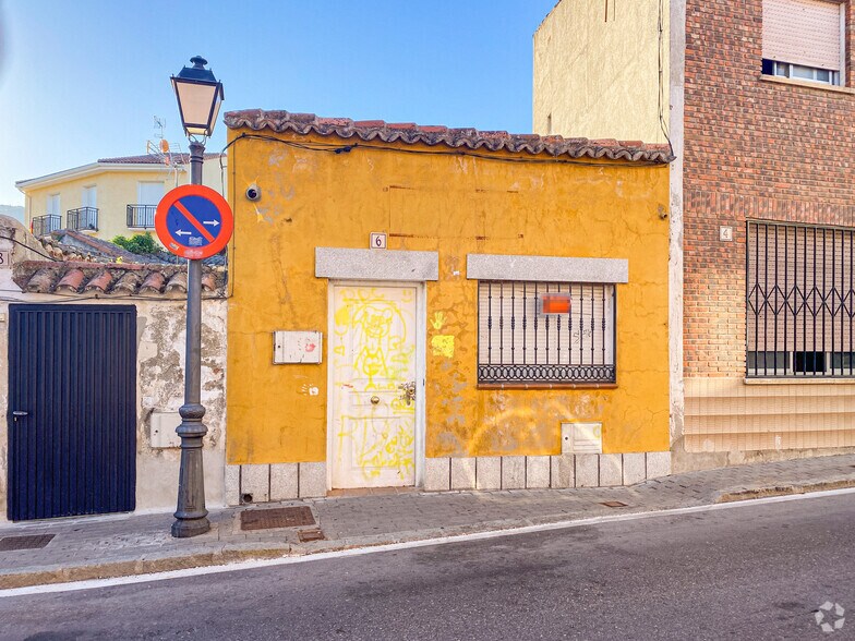 Paseo Álamos, 6, Robledo de Chavela, Madrid for sale - Primary Photo - Image 1 of 2