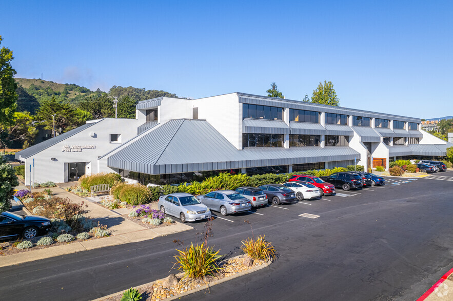 1 Harbor Dr, Sausalito, CA for lease - Building Photo - Image 2 of 44