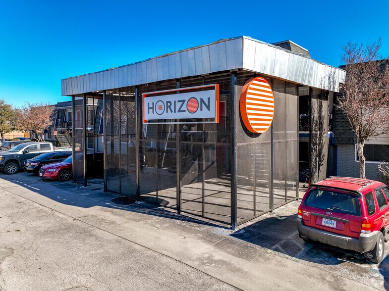 4848 Goldfield, San Antonio, TX 78218 Horizon Apartments