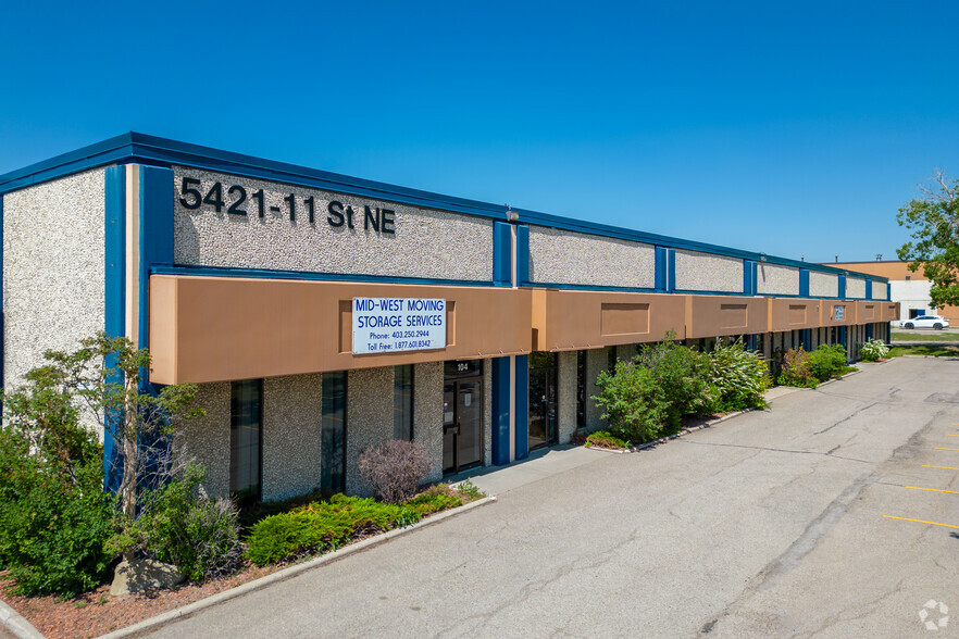 5421 11th St NE, Calgary, AB for lease - Building Photo - Image 2 of 7