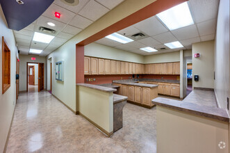 1375 S Lapeer Rd, Lake Orion, MI for lease Interior Photo- Image 2 of 8