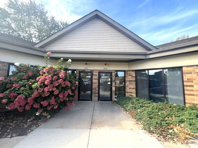 1114 N Main St, Algonquin, IL for lease - Building Photo - Image 2 of 7