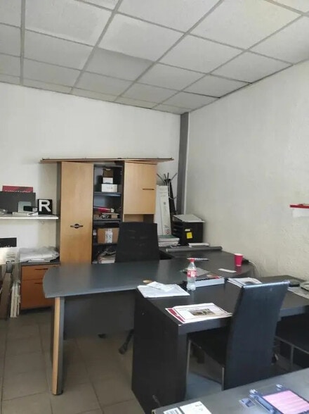 151 Avenue Ibrahim Ali ( 1977-1995), Marseille for lease - Building Photo - Image 2 of 10