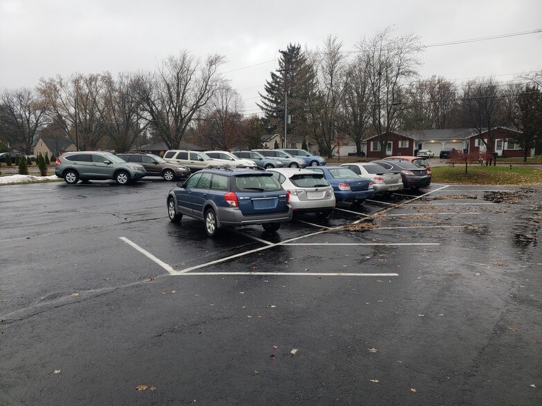 180 E 40th St, Holland, MI for sale - Building Photo - Image 1 of 1