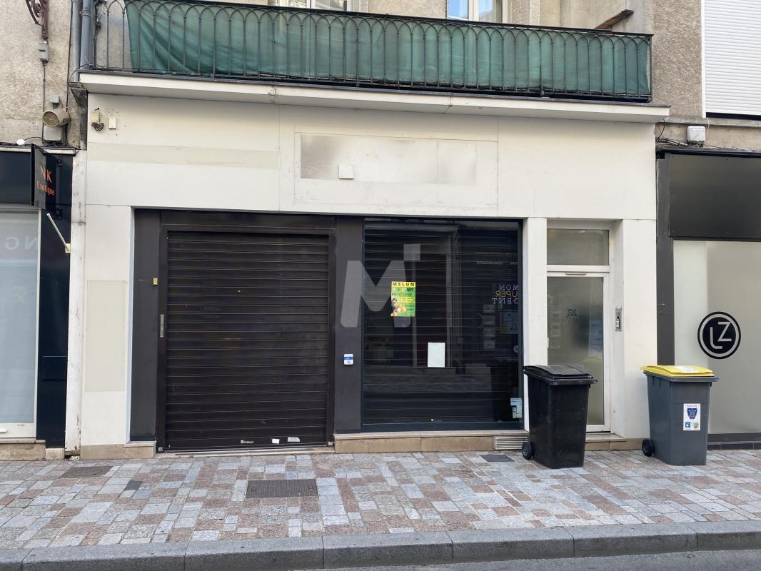 Industrial in Melun for lease Building Photo- Image 1 of 7
