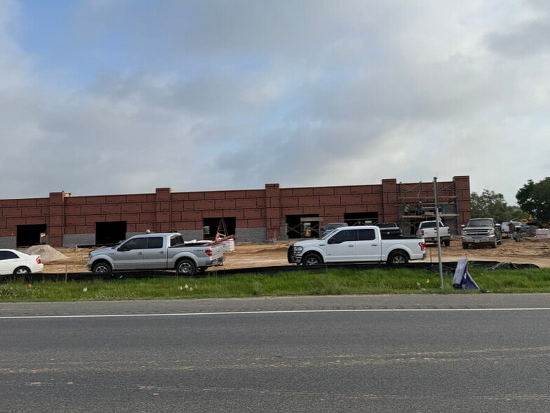 FM 2920 Rd, Spring, TX for lease - Building Photo - Image 3 of 5