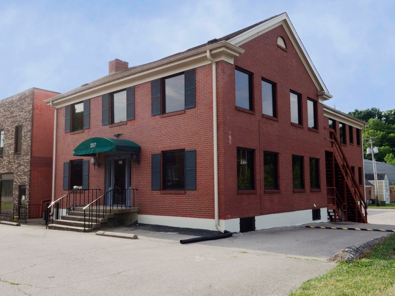 207 Holmes St, Frankfort, KY for sale Building Photo- Image 1 of 1